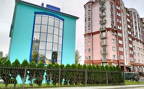 У Озера